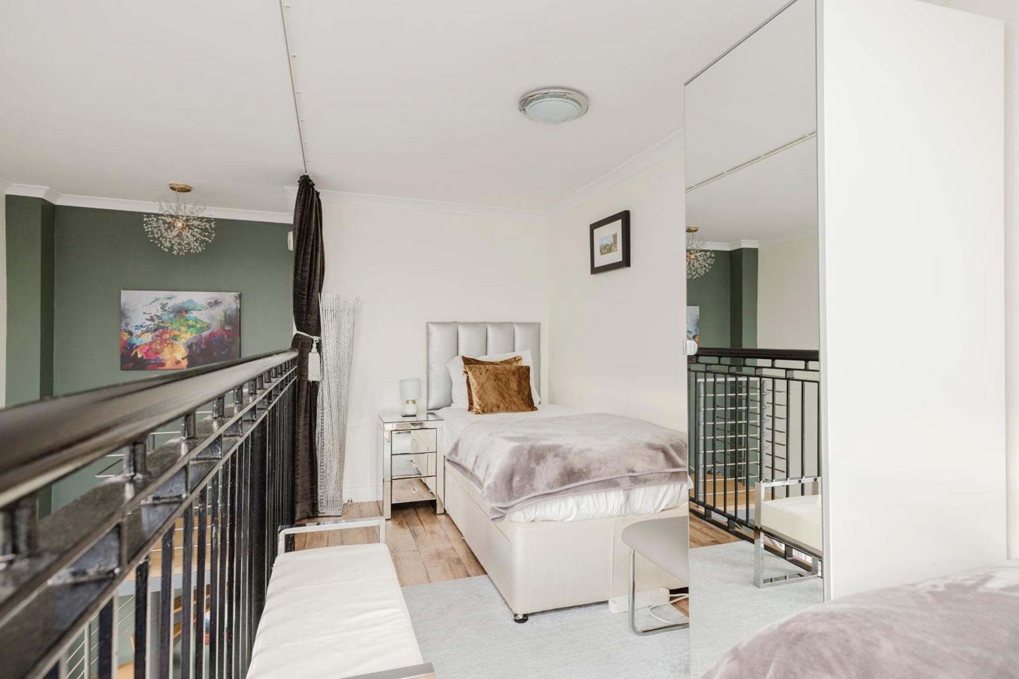 Joivy Stylish Apartment With Balcony In Old Town Εδιμβούργο Εξωτερικό φωτογραφία