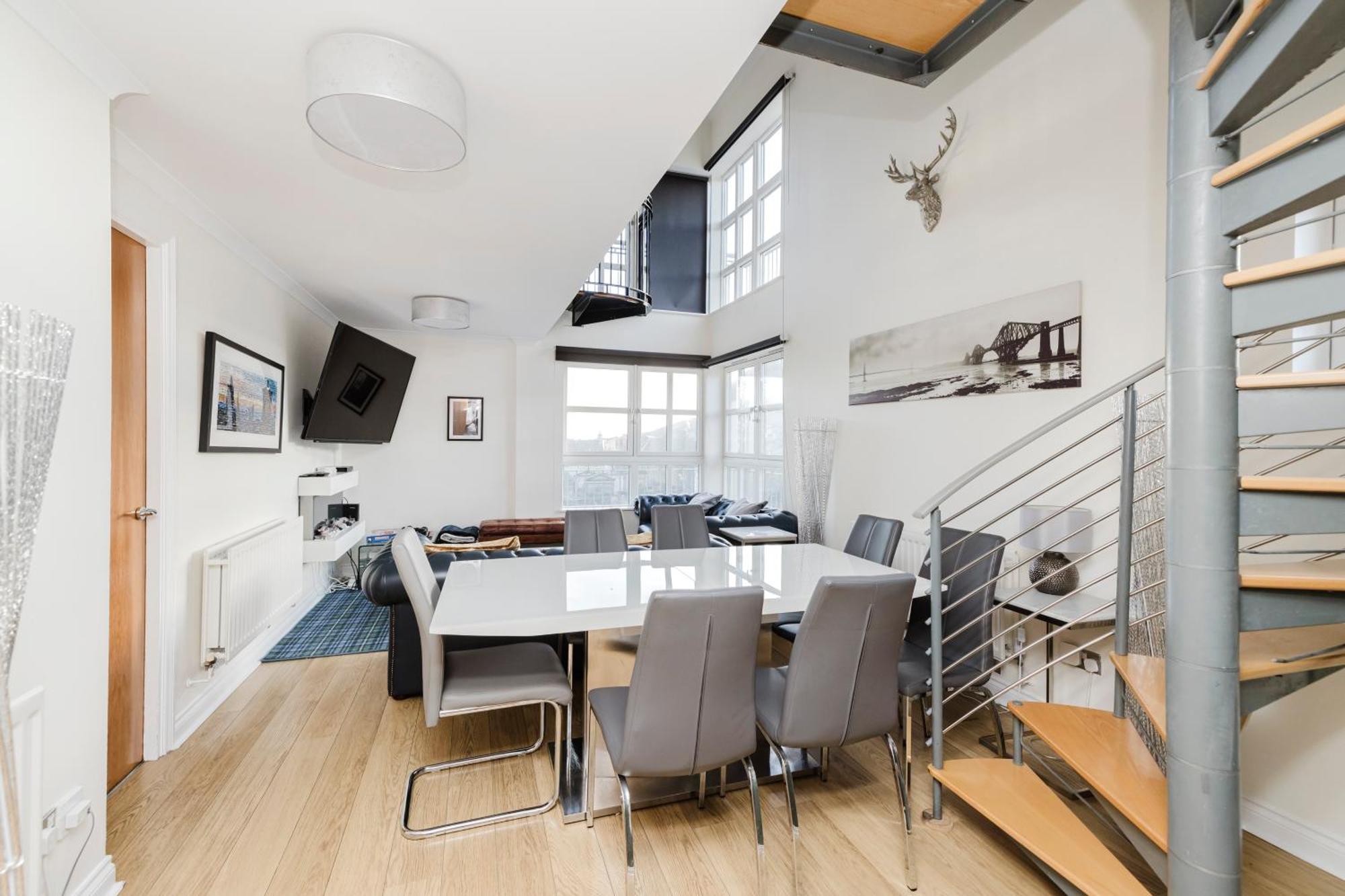 Joivy Stylish Apartment With Balcony In Old Town Εδιμβούργο Εξωτερικό φωτογραφία