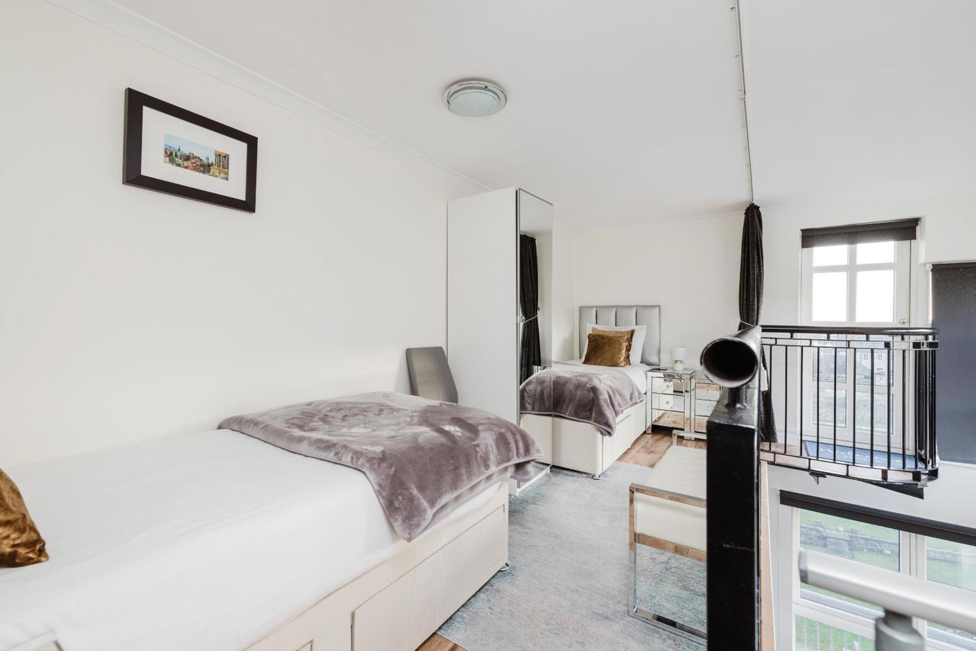 Joivy Stylish Apartment With Balcony In Old Town Εδιμβούργο Εξωτερικό φωτογραφία